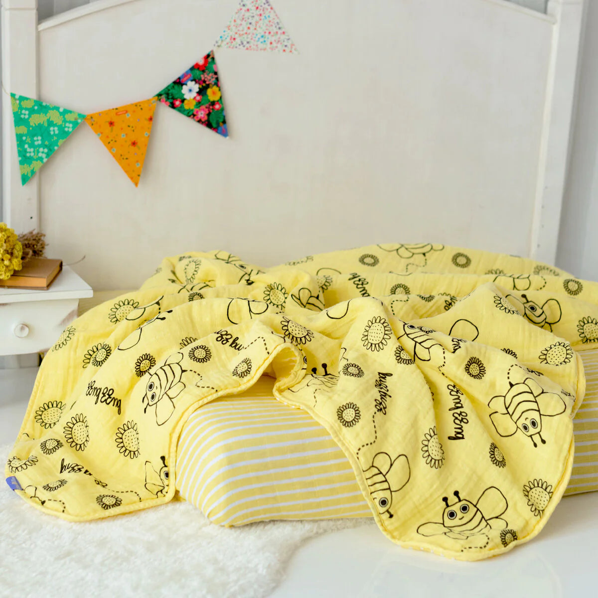 Buzzy Bee Baby Muslin Comforter with Storage Bag